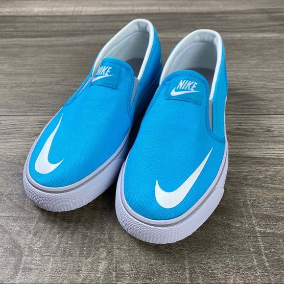 Nike Other - Nike Youth Toki Slip ons